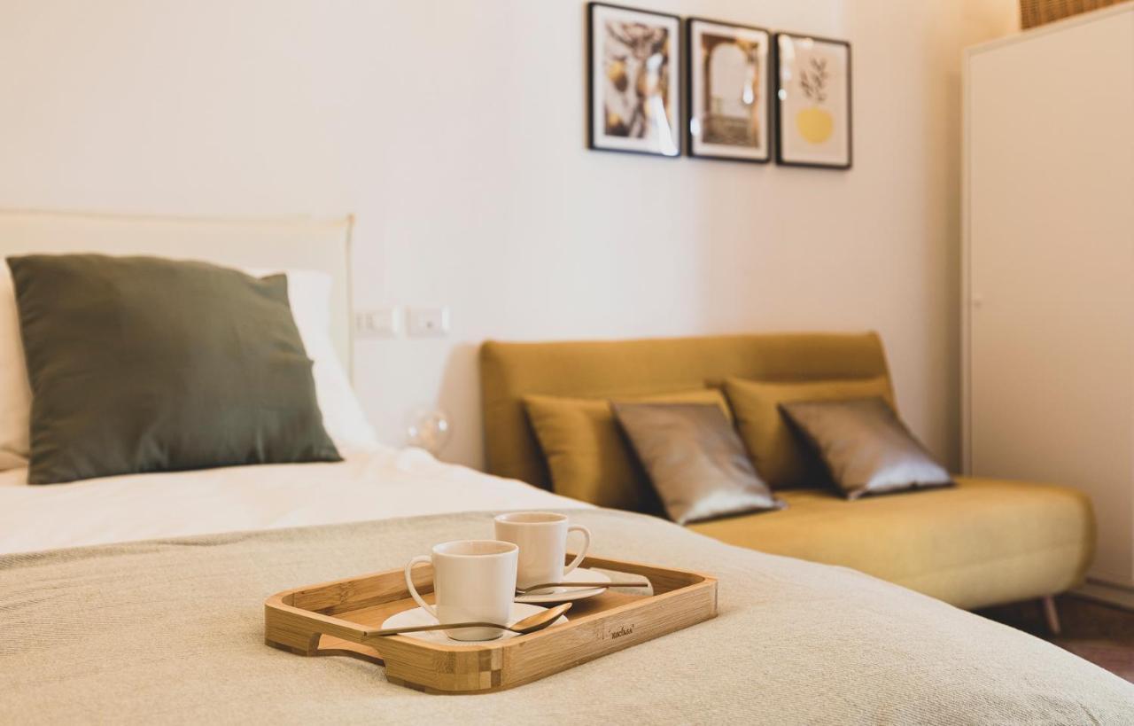 Cozy House In Naviglio Grande - Homy Apartments Milano Exterior foto